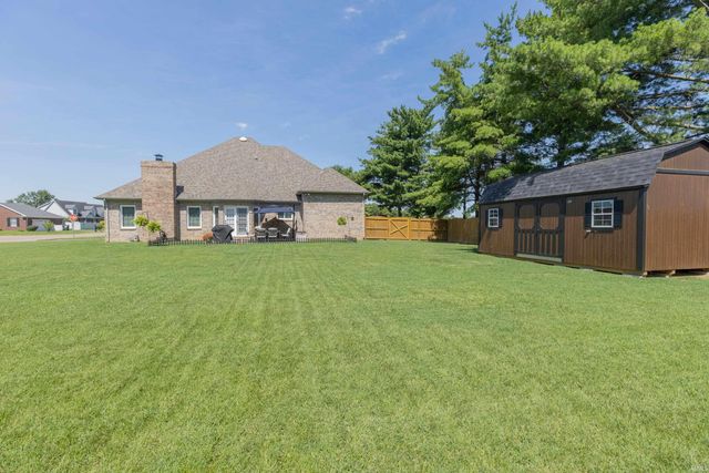 4522 Ivy Glenn Drive, Newburgh, IN 47630