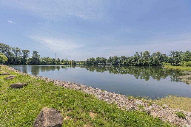 4522 Ivy Glenn Drive, Newburgh, IN 47630