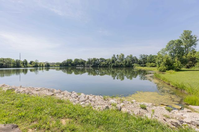 4522 Ivy Glenn Drive, Newburgh, IN 47630
