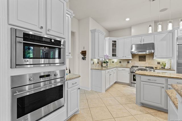 7450 Hovingham, San Antonio, TX 78257