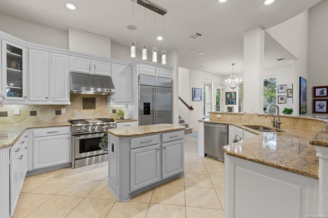 7450 Hovingham, San Antonio, TX 78257
