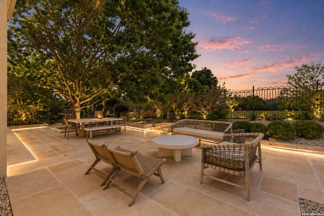 7450 Hovingham, San Antonio, TX 78257