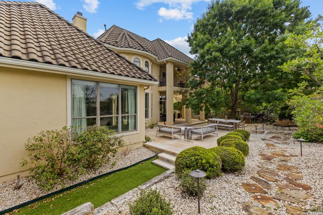 7450 Hovingham, San Antonio, TX 78257