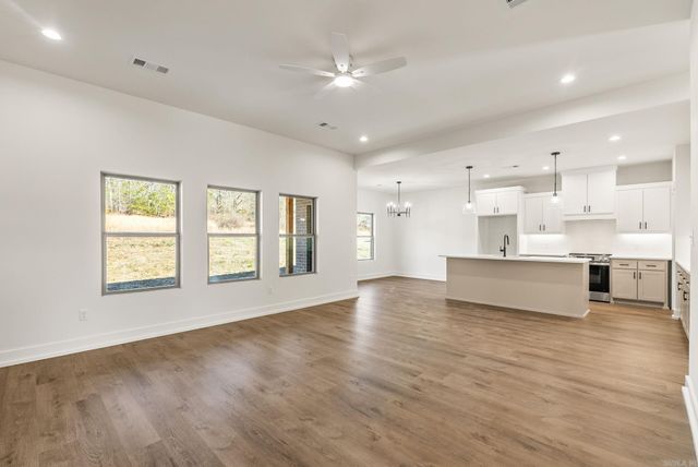 41 Ridge View Street, Vilonia, AR 72173