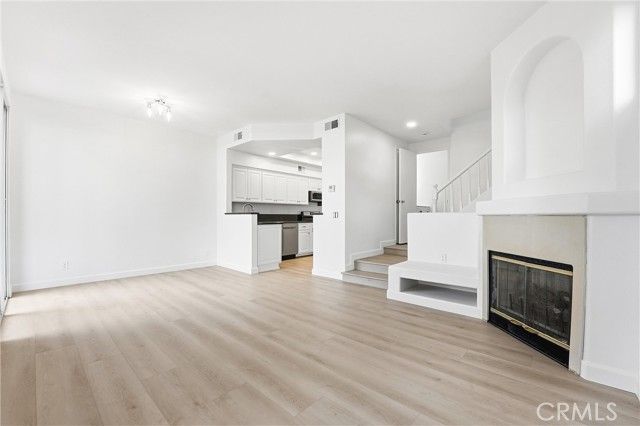 2 Carlsbad, Aliso Viejo, CA 92656