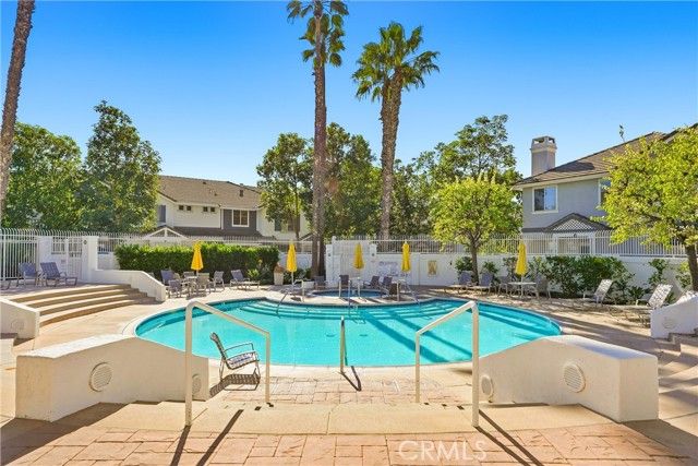 2 Carlsbad, Aliso Viejo, CA 92656