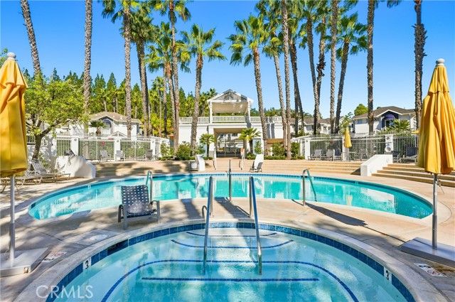 2 Carlsbad, Aliso Viejo, CA 92656