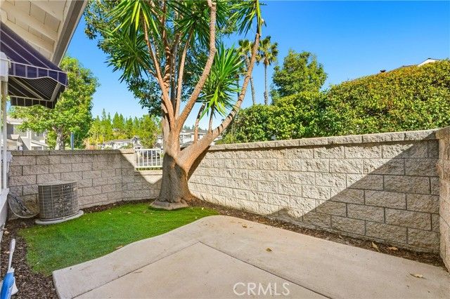 2 Carlsbad, Aliso Viejo, CA 92656