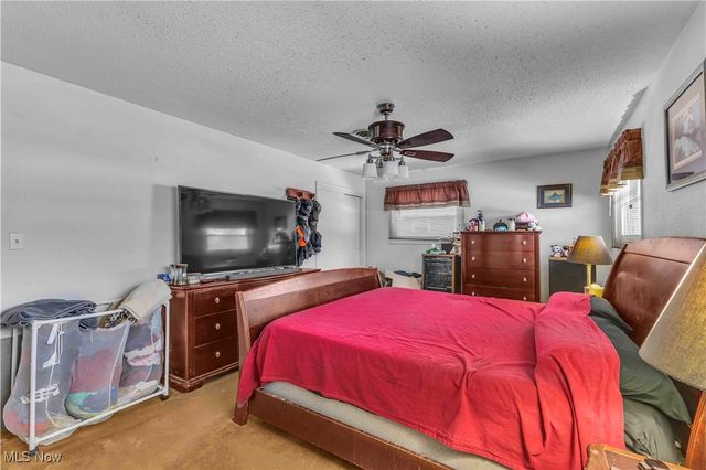 6624 Ronjoy Place, Youngstown, OH 44512