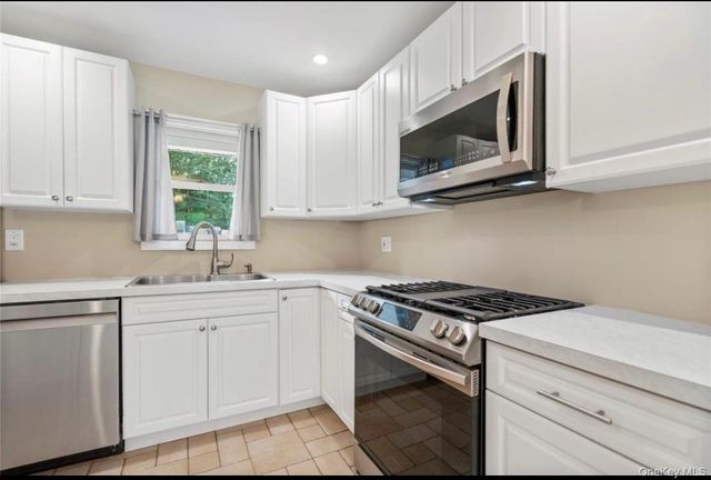 61 Brookhaven Drive, Rocky Point, NY 11778