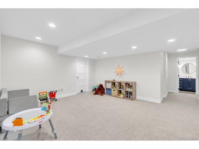 138 Starlight Cir, Erie, CO 80516
