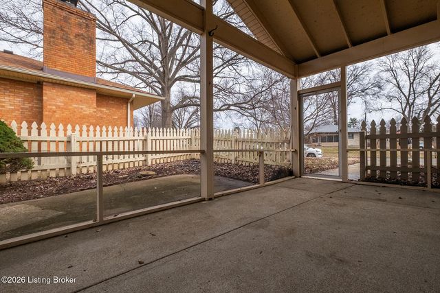 3003 Vogue Ave, Louisville, KY 40220