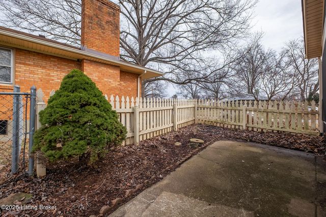 3003 Vogue Ave, Louisville, KY 40220