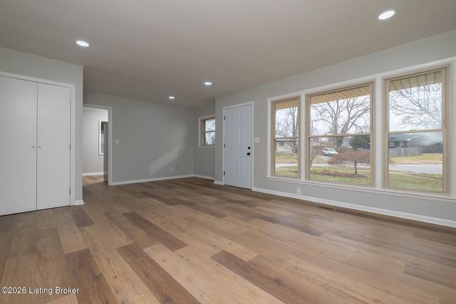 3003 Vogue Ave, Louisville, KY 40220