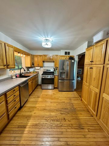 9462 E Colby Road, Crystal Twp, MI 48818
