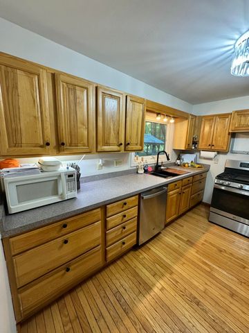 9462 E Colby Road, Crystal Twp, MI 48818