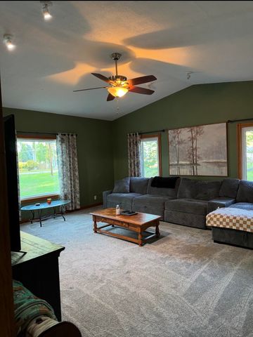 9462 E Colby Road, Crystal Twp, MI 48818