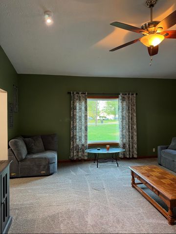 9462 E Colby Road, Crystal Twp, MI 48818