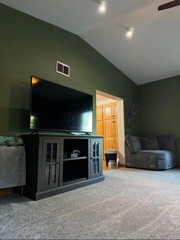 9462 E Colby Road, Crystal Twp, MI 48818