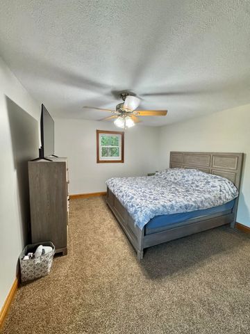 9462 E Colby Road, Crystal Twp, MI 48818