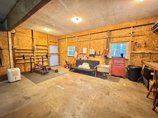 9462 E Colby Road, Crystal Twp, MI 48818