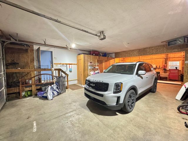 9462 E Colby Road, Crystal Twp, MI 48818