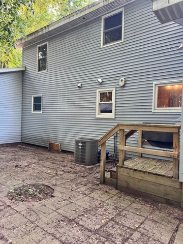 9462 E Colby Road, Crystal Twp, MI 48818