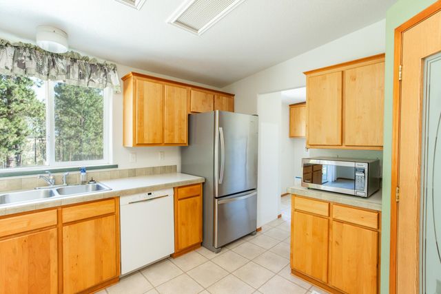 20606 W Indiana Ln, Medical Lake, WA 99022