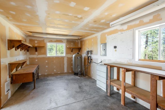 20606 W Indiana Ln, Medical Lake, WA 99022