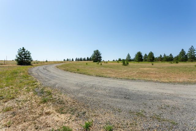 20606 W Indiana Ln, Medical Lake, WA 99022
