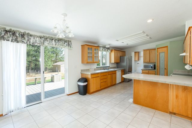 20606 W Indiana Ln, Medical Lake, WA 99022