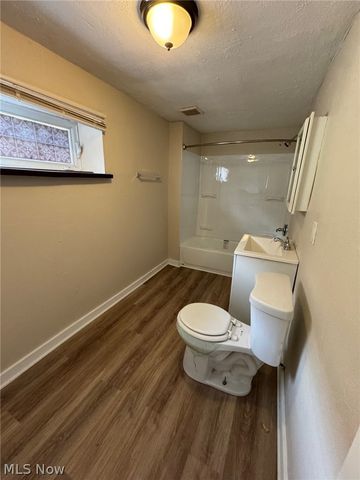 3706 Walton Avenue, Cleveland, OH 44113