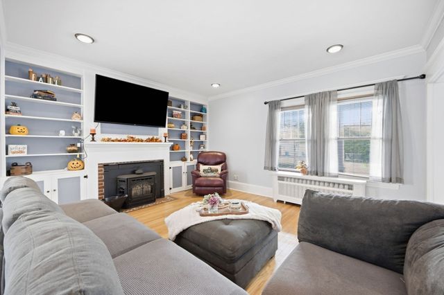 154 Ely Ave, West Springfield, MA 01089