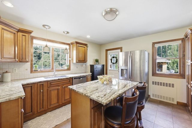 154 Ely Ave, West Springfield, MA 01089