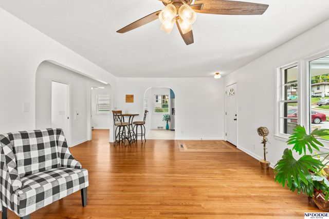 2604 S 50th Street, Omaha, NE 68106