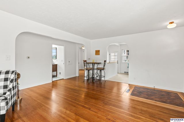 2604 S 50th Street, Omaha, NE 68106
