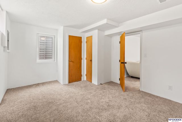 2604 S 50th Street, Omaha, NE 68106