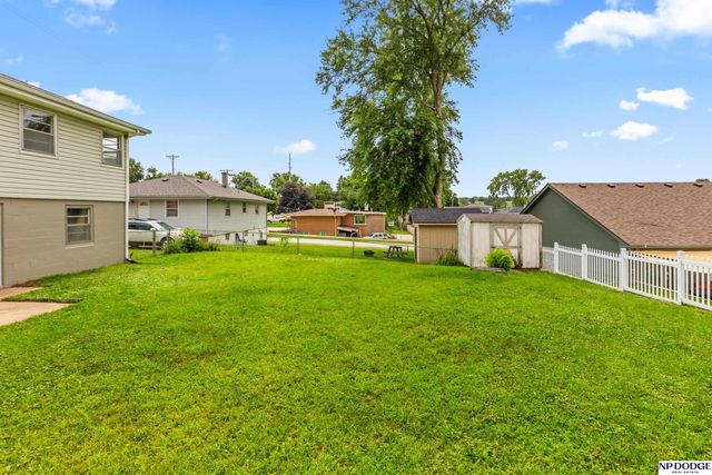 2604 S 50th Street, Omaha, NE 68106