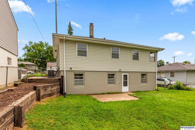 2604 S 50th Street, Omaha, NE 68106