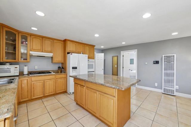 9 Hughes Road, Watsonville, CA 95076