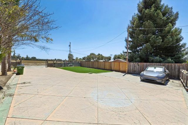 9 Hughes Road, Watsonville, CA 95076