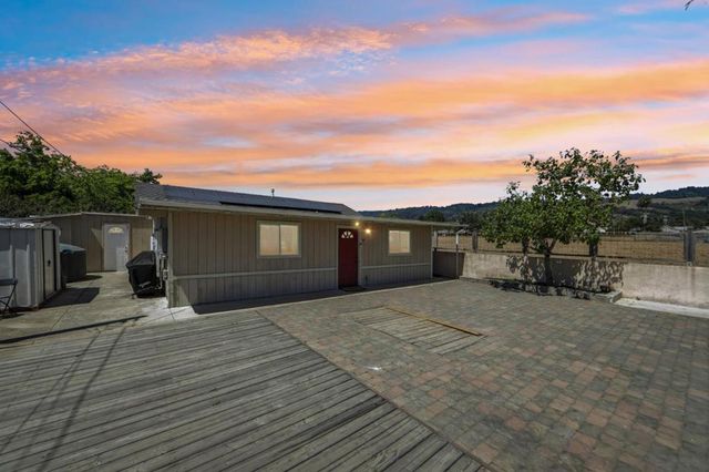 9 Hughes Road, Watsonville, CA 95076