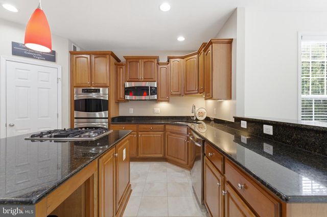7412 PENSACOLA PL, Gainesville, VA 20155