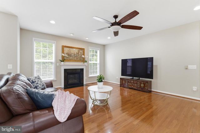 7412 PENSACOLA PL, Gainesville, VA 20155