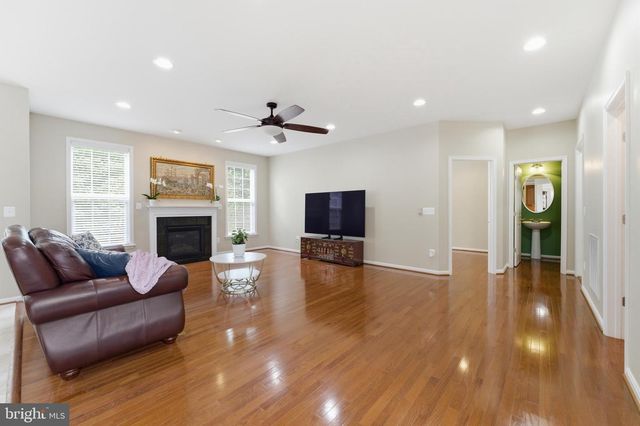 7412 PENSACOLA PL, Gainesville, VA 20155