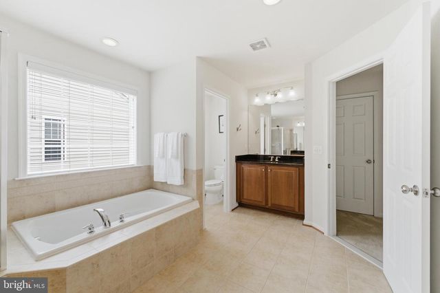 7412 PENSACOLA PL, Gainesville, VA 20155