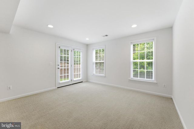 7412 PENSACOLA PL, Gainesville, VA 20155