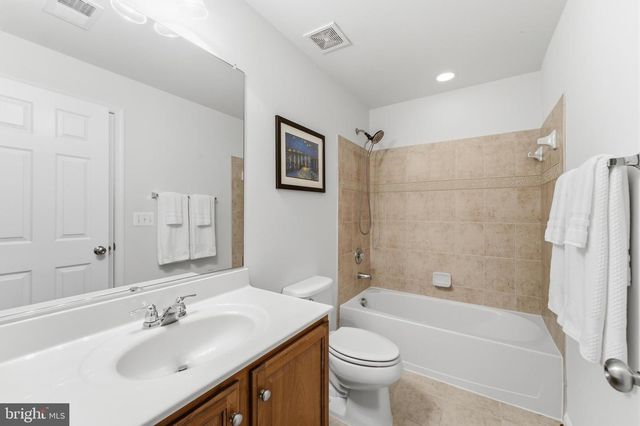 7412 PENSACOLA PL, Gainesville, VA 20155