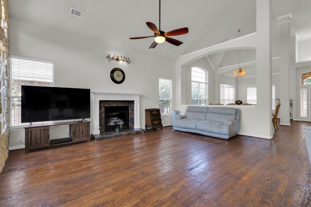 2326 Balleybrooke Drive, Lewisville, TX 75077