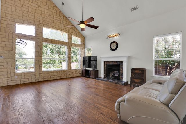 2326 Balleybrooke Drive, Lewisville, TX 75077